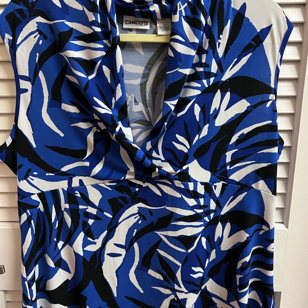 Chico's Bold Blue and Black Leaf Pattern Top
